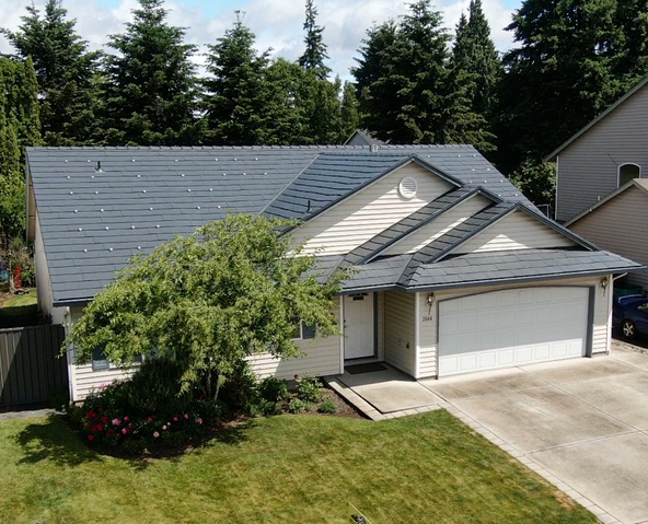 Roofing contractor