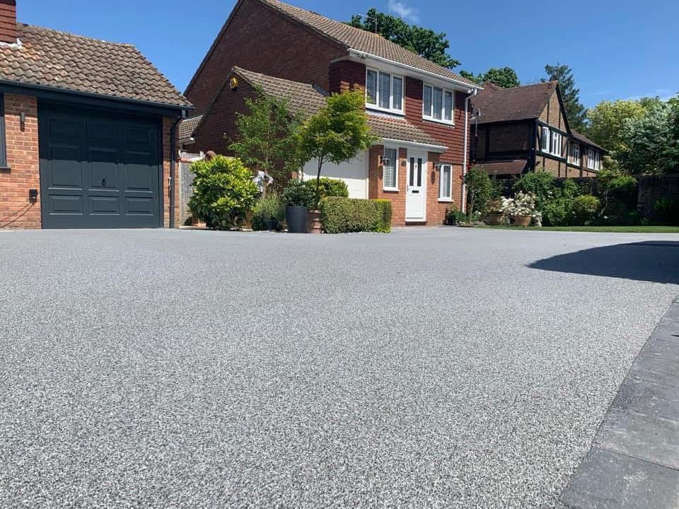 Paving installation