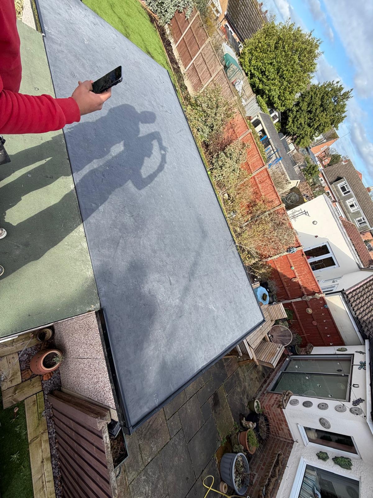 Flat roof installation